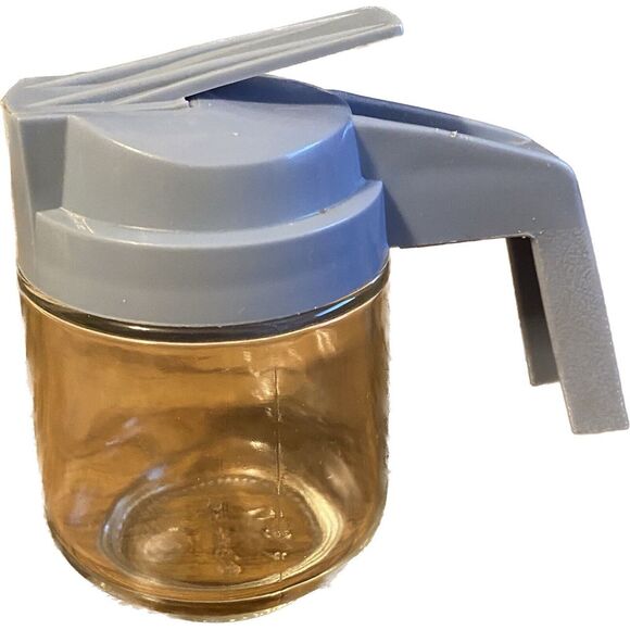 VINTAGE GEMCO SMALL CLEAR GLASS SYRUP DISPENSER WITH WHITE BLUE HANDLE/LID - Picture 1 of 6